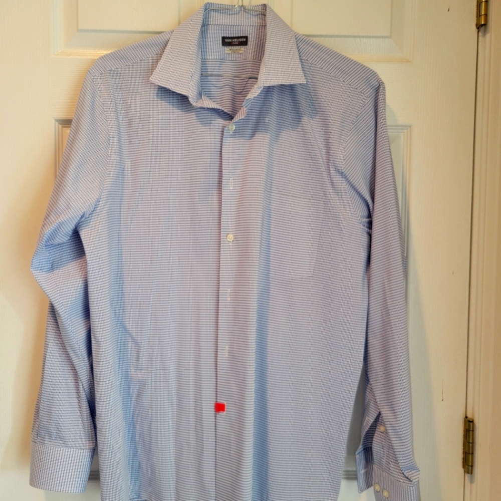 Van Huesen Men's dress shirt blue